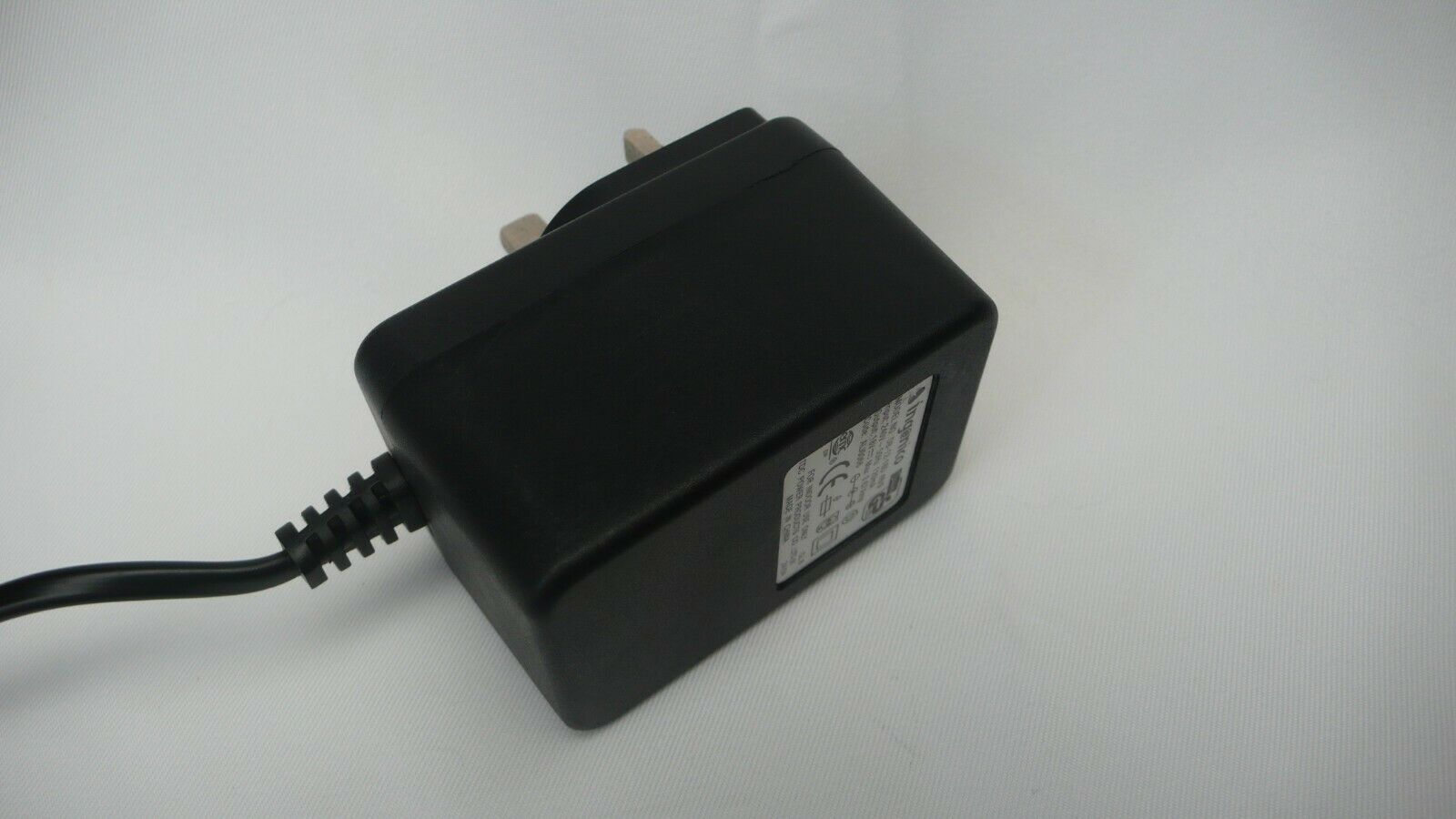 New INGENICO DB-12-18D 48/9 18V 0.67A AL10066 AC POWER SUPPLY ADAPTER UK PLUG